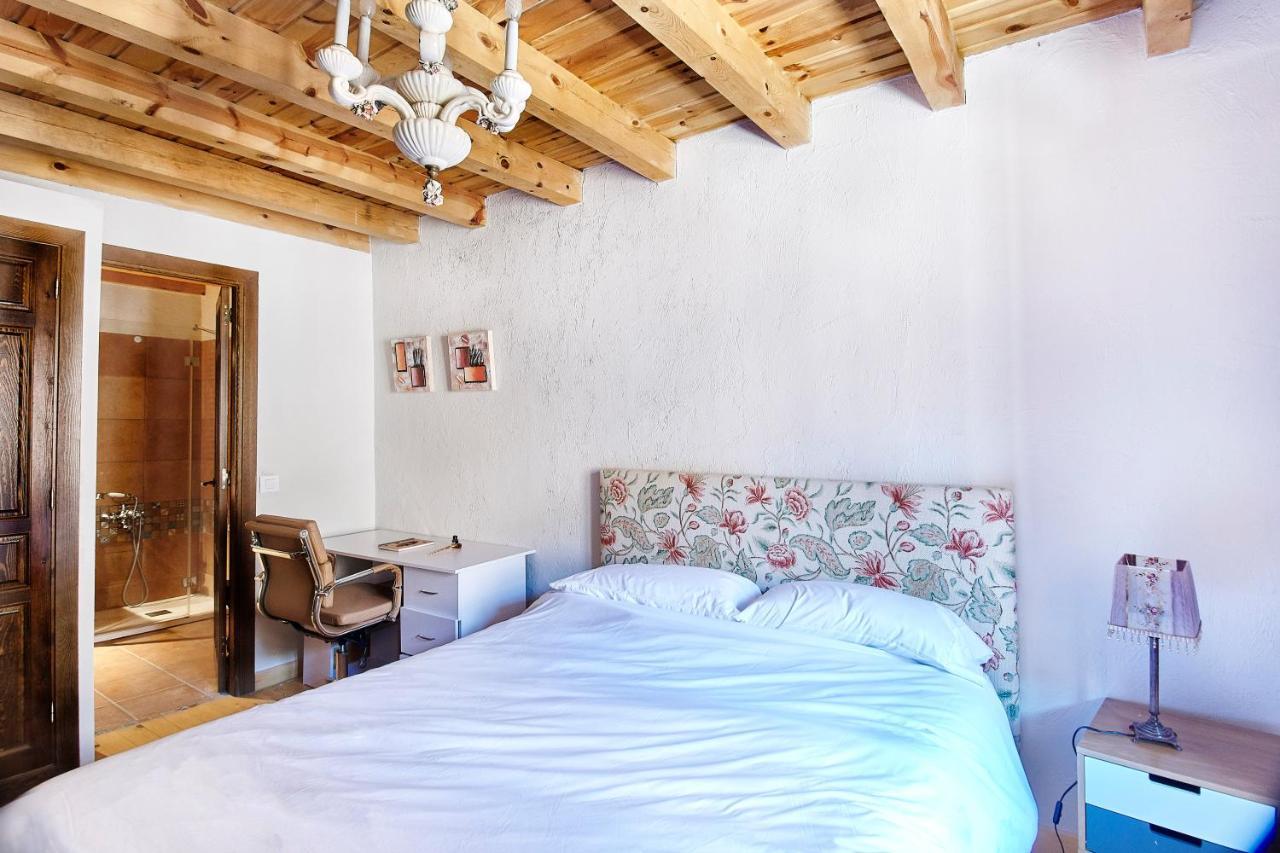 Hestia Vut Villa Ayllon Bagian luar foto